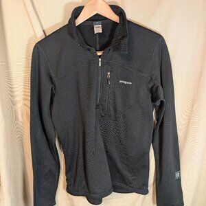 Patagonia R1 Fleece Quarter Zip - Black - Men Small